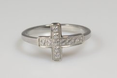 Křížem k osvícení - Prsten